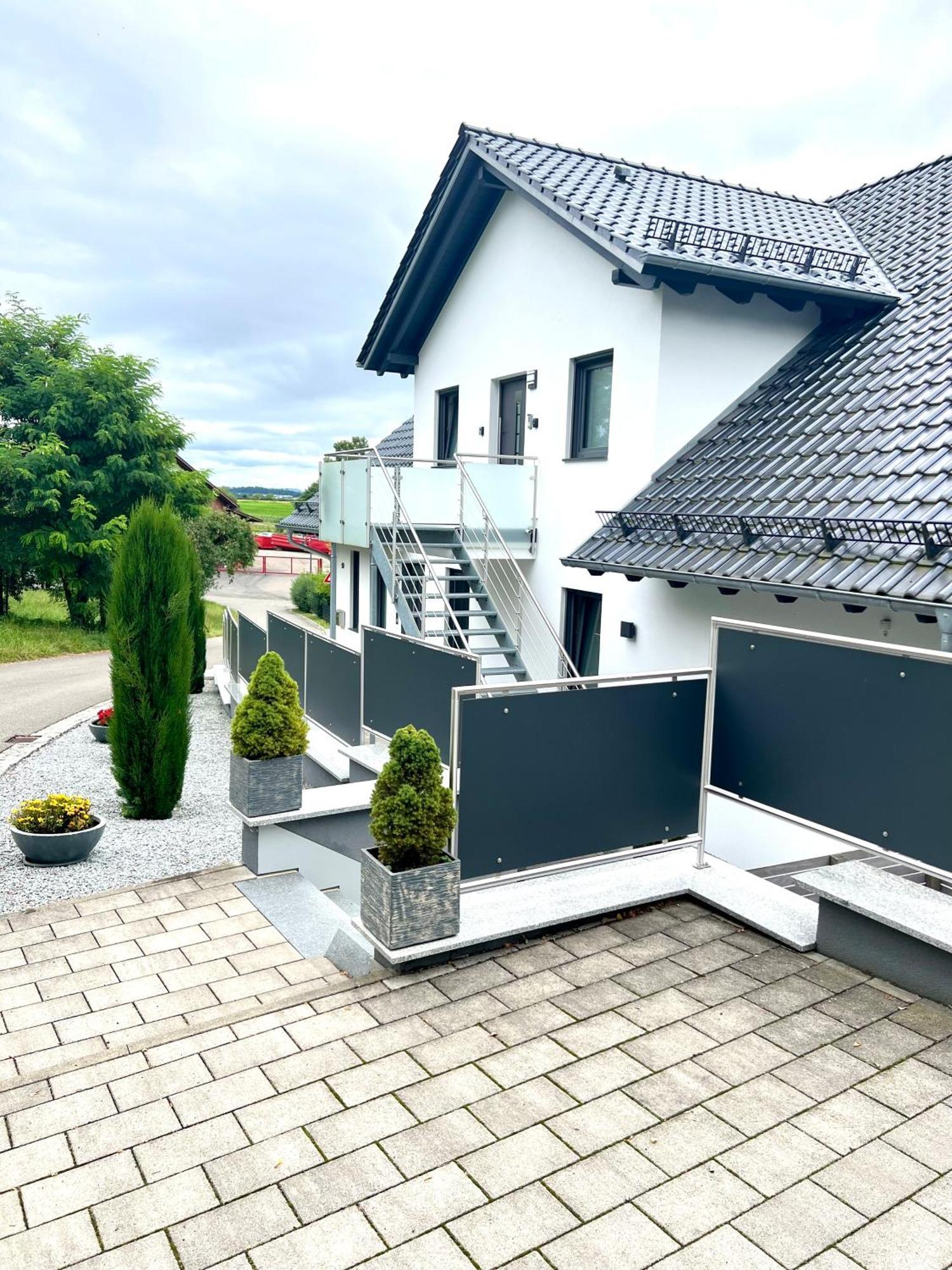 Lux Ferienwohnungen Markdorf Bagian luar foto