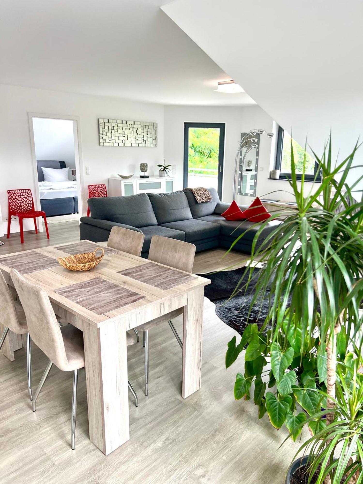 Lux Ferienwohnungen Markdorf Bagian luar foto